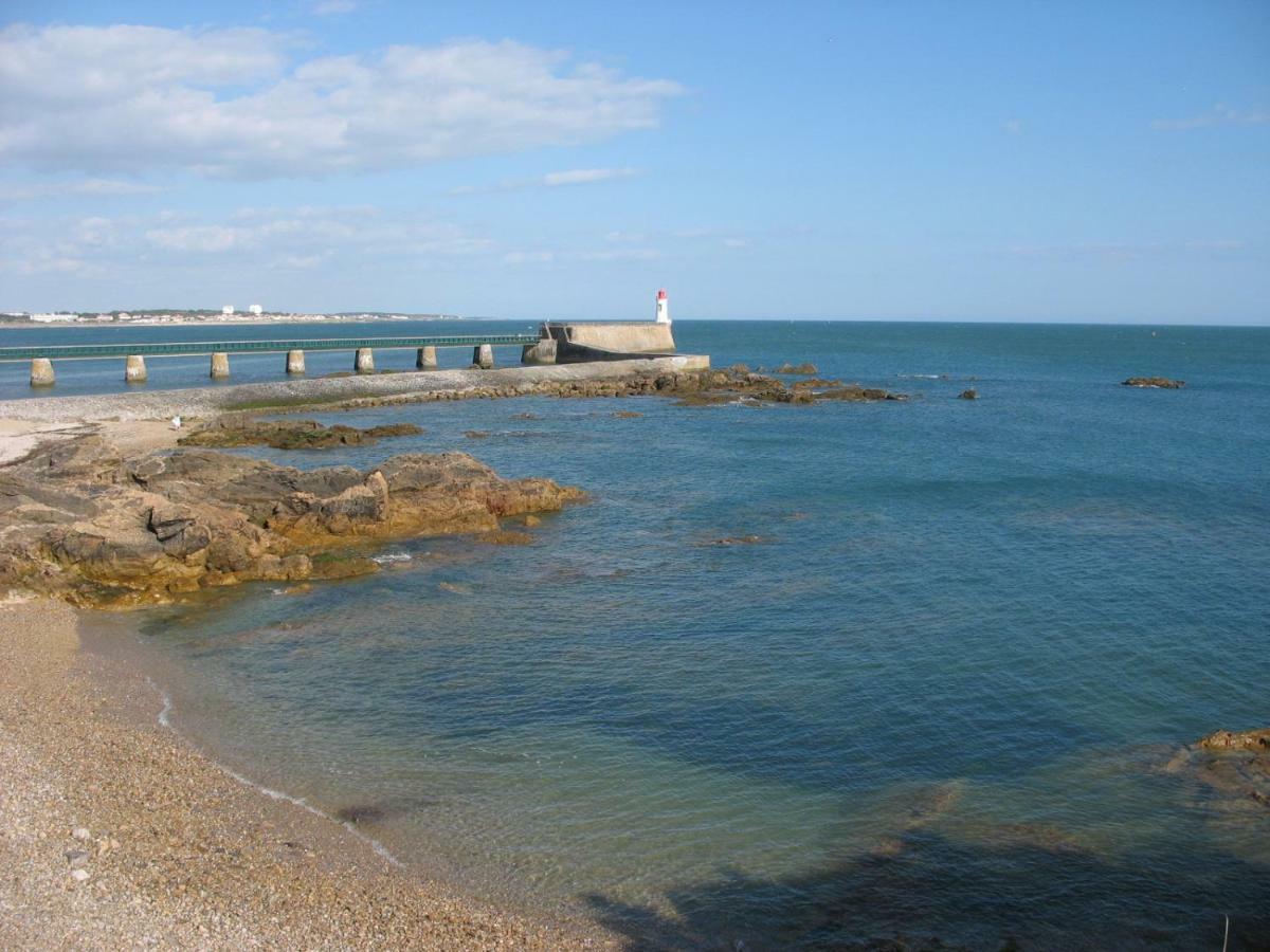 Oceane Flore Appart Vue Mer 莱萨布勒-多洛讷 外观 照片